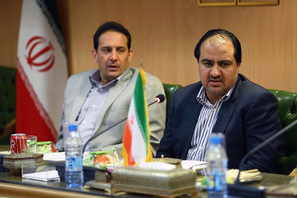 رئیس دانشگاه تهران در صحن شورا علت قطع درختان را توضیح بدهد