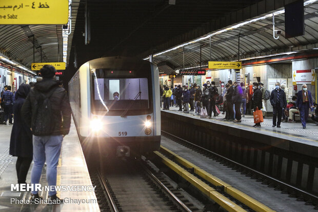 کاهش عمدی سرعت قطارها توسط راهبران مترو، نسبت ناروا است