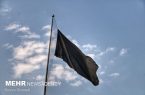 پرچم عزای حسینی بر فراز بلندترین سکوی پرچمی ایران برافراشته شد