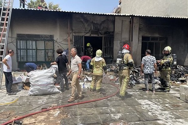 جزئیات حریق در انبار کفش  بازار تهران