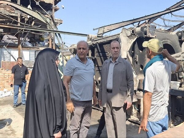 بازدید فرماندار تهران از واحد صنعتی آسیب‌دیده در جنگ تحمیلی