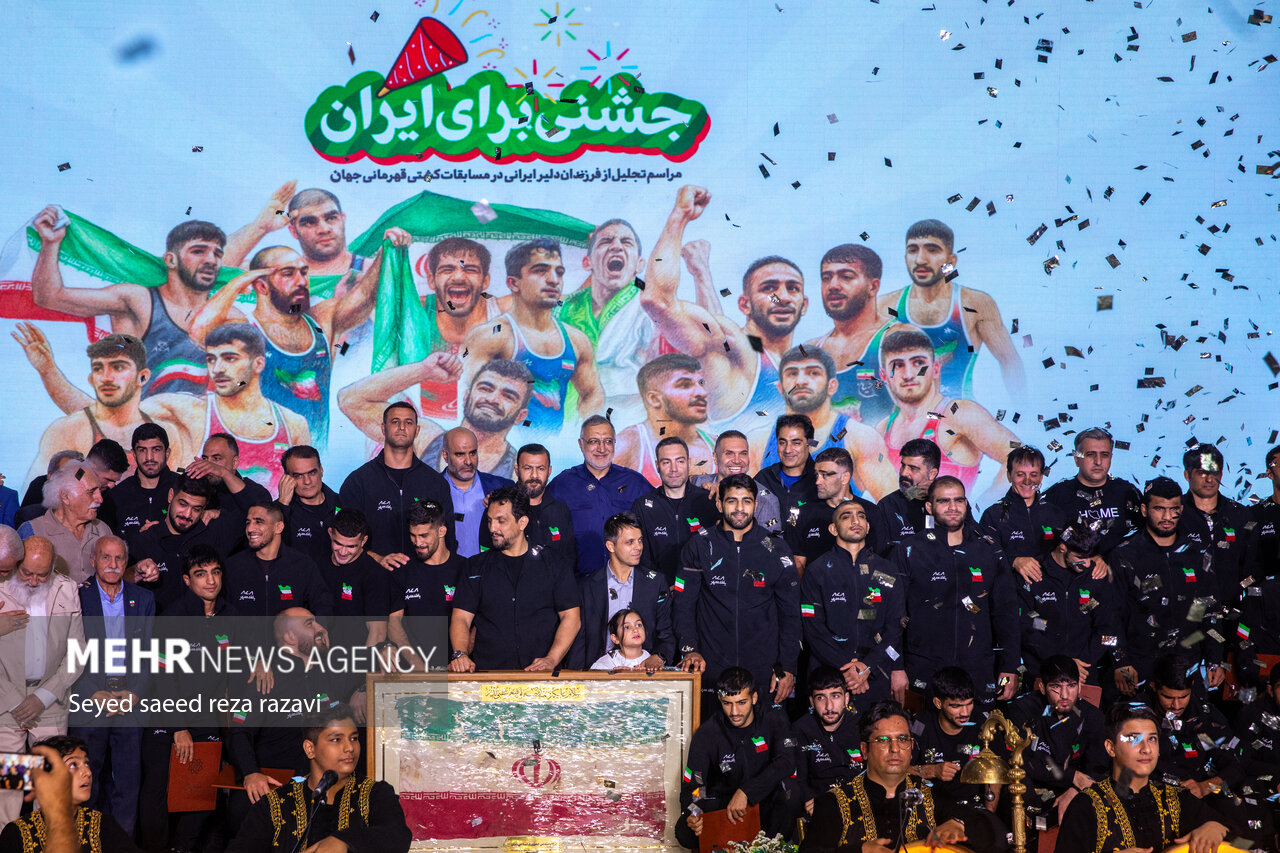 جشن ملی برای تکمیل موفقیت تاریخی؛ تجلیل از شادی‌آفرینان مردم ایران
