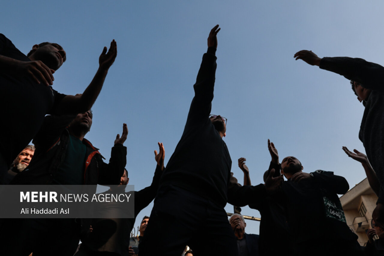 مراسم عزاداری شهادت حضرت زهرا (س) در میدان جهاد