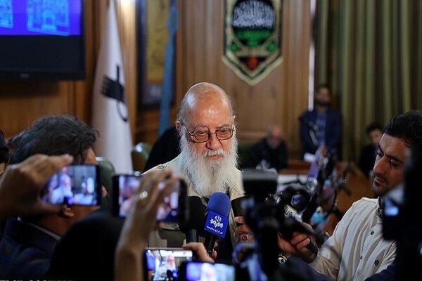 فعالیت خودروهای سواری‌ اینترنتی بدون نظارت شهرداری قابل قبول نیست