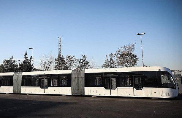 آقامیری: مخالفت‌ها با واردات تراموا سیاسی است