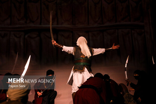 «فاتح خیبر» در میدان امام خمینی؛ نماد پیوند ایمان علوی و مقاومت ایرانی