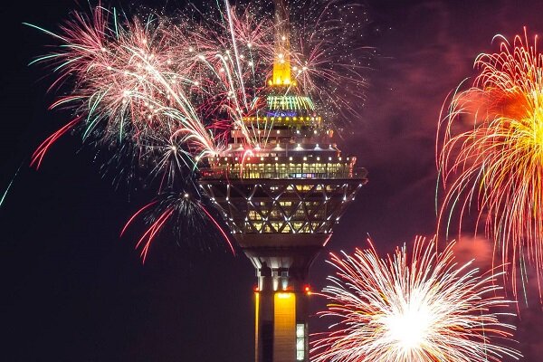 اجرای بزرگ‌ترین نورافشانی کشور در مجموعه برج میلاد