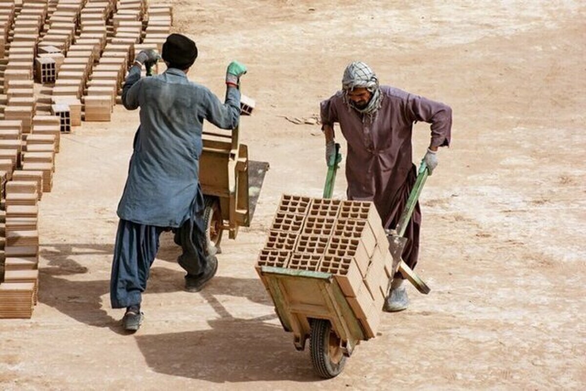 پیمانکاران شهرداری حق به‌کارگیری اتباع غیرمجاز را ندارند