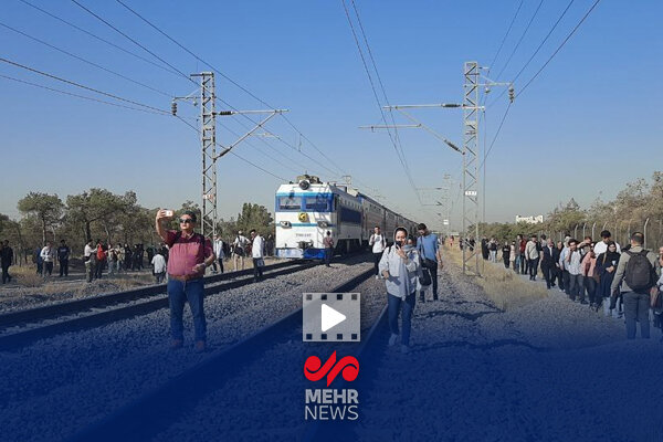 اولین تصاویر از اختلال مترو در محدوده چیتگر