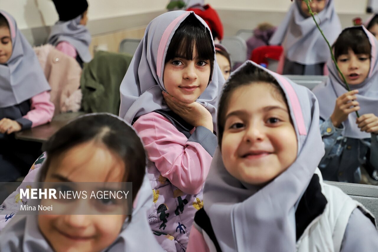 بیستوپنجمین دوره انتخابات «شهردار مدرسه» در منطقه ۲ تهران برگزار شد