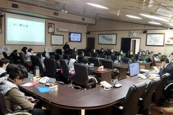 برگزاری جلسه کمیته نهضت مدرسه‌سازی در منطقه ۲۱ تهران