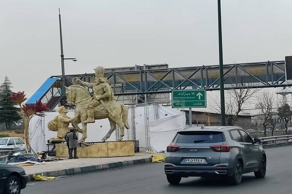 نصب مجسمه «شکست والرین» در ورودی غربی تهران