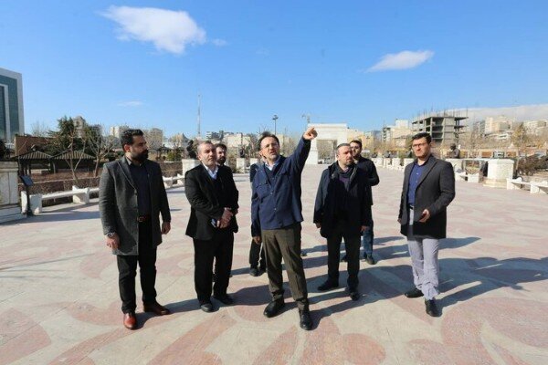 بازدید مدیرکل حوزه شهردار تهران از مجموعه عباسآباد